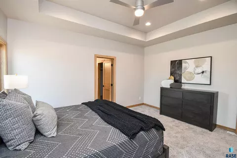 1709 E Wallin Cir, Sioux Falls, SD 57104 photo 25