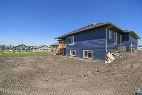 1709 E Wallin Cir, Sioux Falls, SD 57104 photo 57