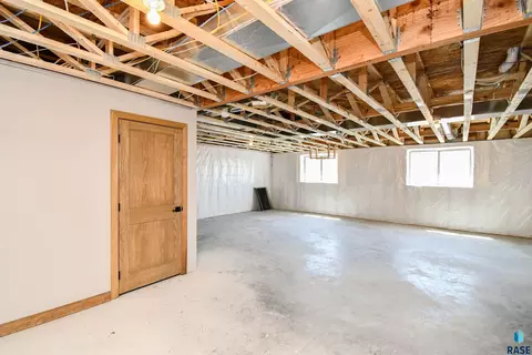 1709 E Wallin Cir, Sioux Falls, SD 57104 photo 42