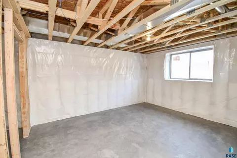 1709 E Wallin Cir, Sioux Falls, SD 57104 photo 47