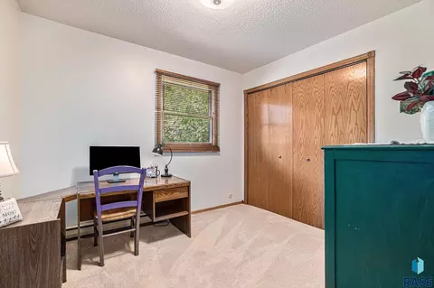 740 S Washington Ave, Madison, SD 57042 photo 20
