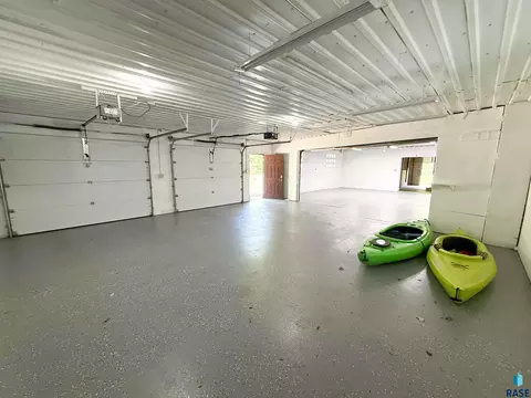 740 S Washington Ave, Madison, SD 57042 photo 31