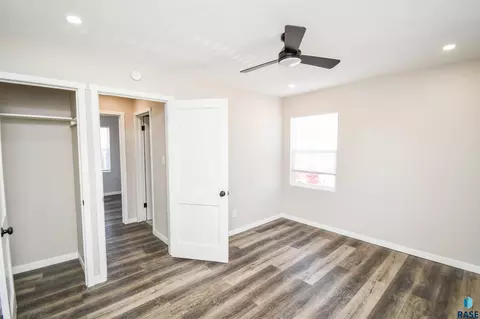 Undisclosed, Sioux Falls, SD 57103 photo 19