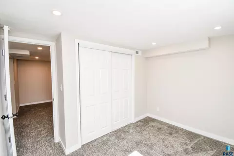 Undisclosed, Sioux Falls, SD 57103 photo 39