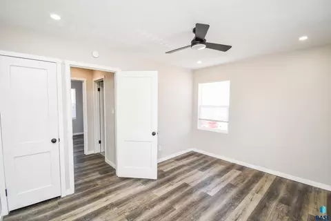 Undisclosed, Sioux Falls, SD 57103 photo 18