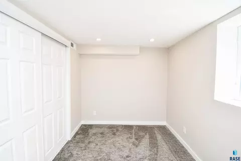 Undisclosed, Sioux Falls, SD 57103 photo 38