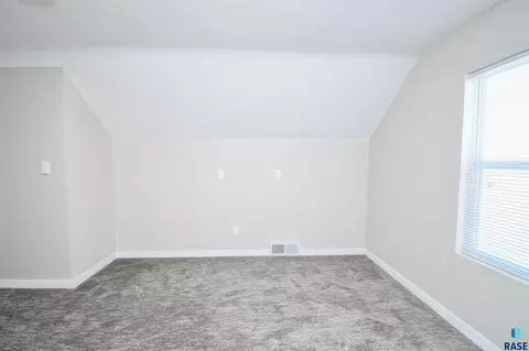 Undisclosed, Sioux Falls, SD 57103 photo 32
