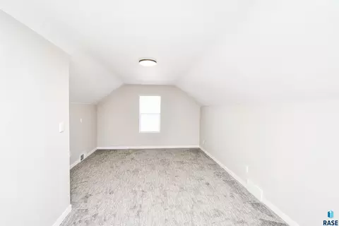 Undisclosed, Sioux Falls, SD 57103 photo 29