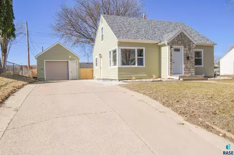Undisclosed, Sioux Falls, SD 57103 photo 2