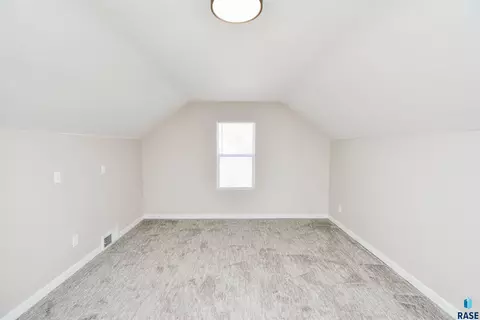 Undisclosed, Sioux Falls, SD 57103 photo 31