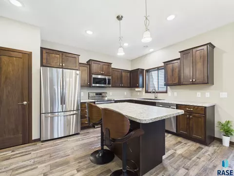 5500 S Bahnson Ave, Sioux Falls, SD 57108 photo 10