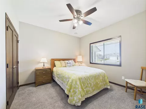 5500 S Bahnson Ave, Sioux Falls, SD 57108 photo 21