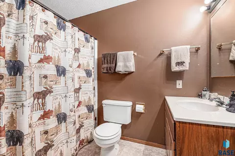 417 Cedar Ct, Madison, SD 57042 photo 14