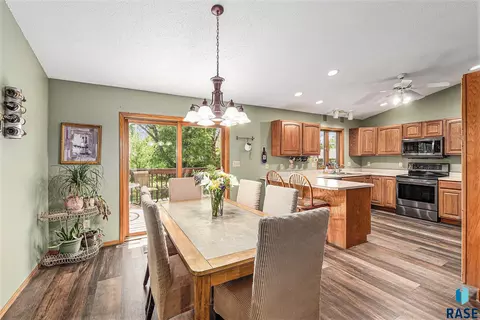 417 Cedar Ct, Madison, SD 57042 photo 7