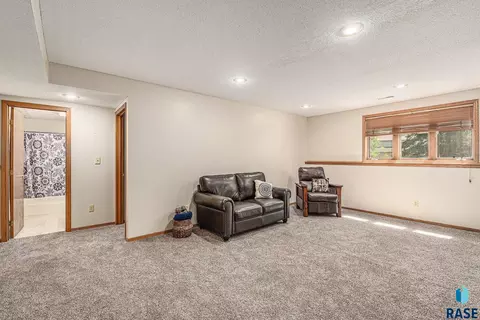 417 Cedar Ct, Madison, SD 57042 photo 21