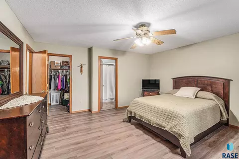 417 Cedar Ct, Madison, SD 57042 photo 16