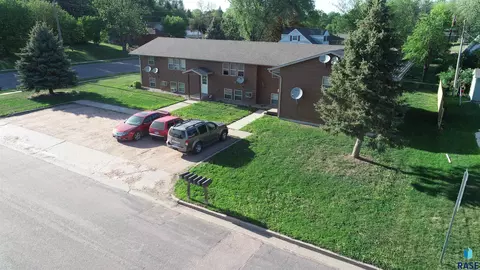 702 9th St, Dell Rapids, SD 57022 photo 9