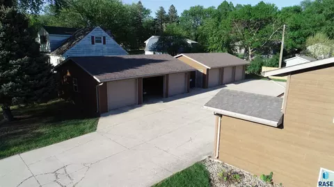 702 9th St, Dell Rapids, SD 57022 photo 14