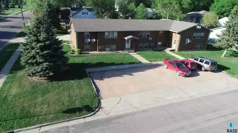 702 9th St, Dell Rapids, SD 57022 photo 5