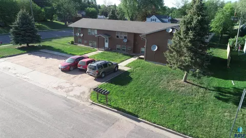 702 9th St, Dell Rapids, SD 57022 photo 11