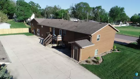 702 9th St, Dell Rapids, SD 57022 photo 20