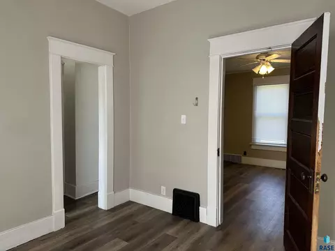321 W Washington Ave, Salem, SD 57058 photo 15