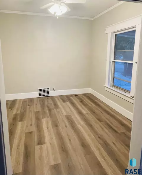 321 W Washington Ave, Salem, SD 57058 photo 13