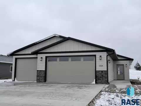 1104 S 6th Ave, Rock Rapids, IA 51246