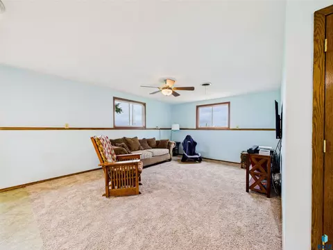 48124 268th St, Brandon, SD 57005 photo 26