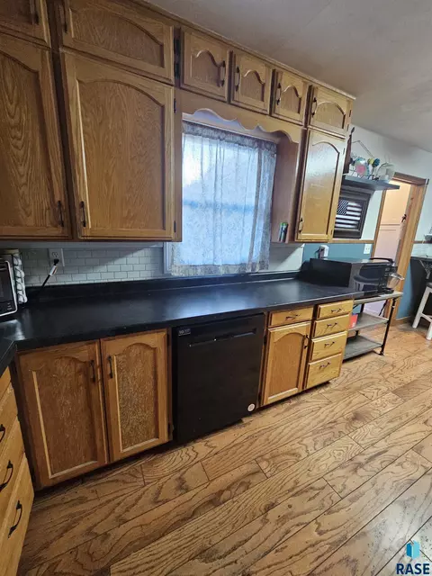 511 N 3rd St, Emery, SD 57332 photo 9