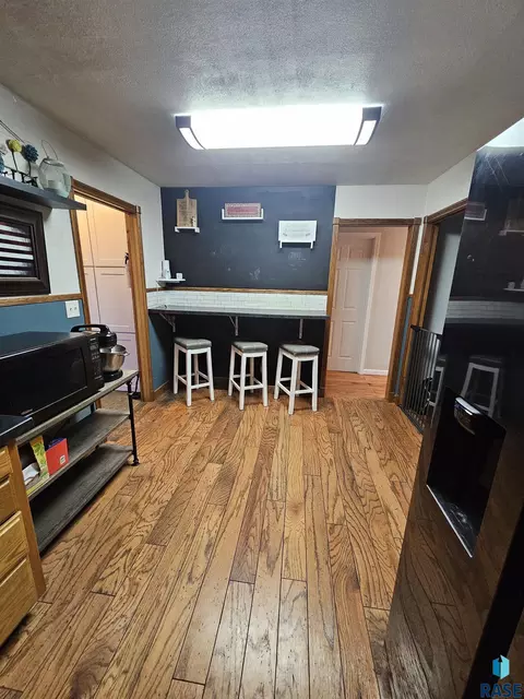 511 N 3rd St, Emery, SD 57332 photo 7