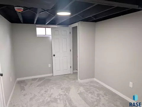 209 S Poplar St, Worthing, SD 57077 photo 8