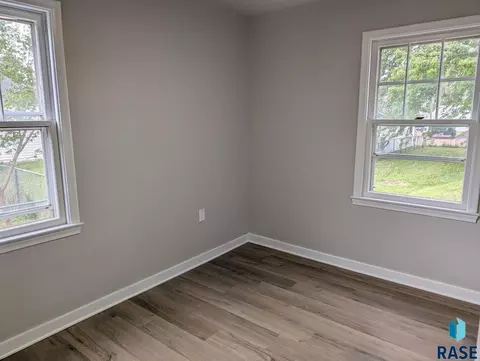 209 S Poplar St, Worthing, SD 57077 photo 4