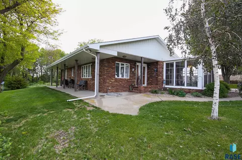 48224 266th St, Brandon, SD 57005 photo 2