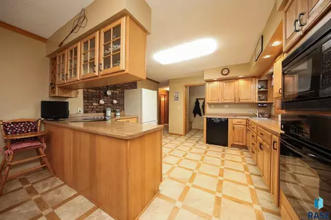 48224 266th St, Brandon, SD 57005 photo 12