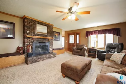 48224 266th St, Brandon, SD 57005 photo 8