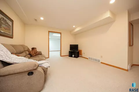 48224 266th St, Brandon, SD 57005 photo 28