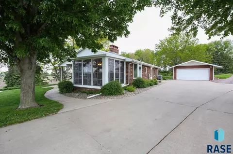 48224 266th St, Brandon, SD 57005 photo 48