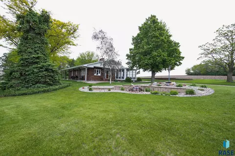 48224 266th St, Brandon, SD 57005 photo 1