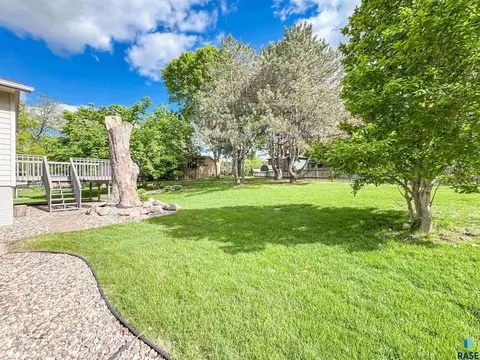 2405 E 51st St, Sioux Falls, SD 57103 photo 30