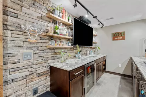 1716 E Tracy Ln, Sioux Falls, SD 57103 photo 24