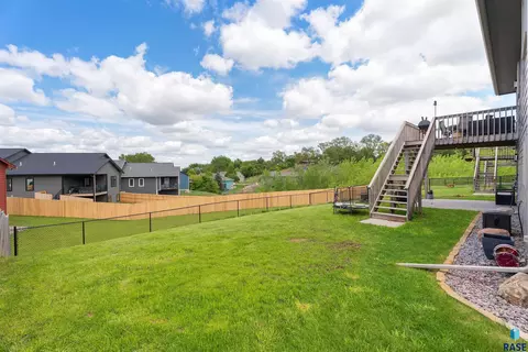 1716 E Tracy Ln, Sioux Falls, SD 57103 photo 36