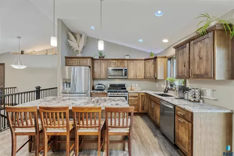 1716 E Tracy Ln, Sioux Falls, SD 57103 photo 11