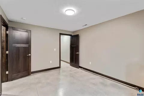 1716 E Tracy Ln, Sioux Falls, SD 57103 photo 27