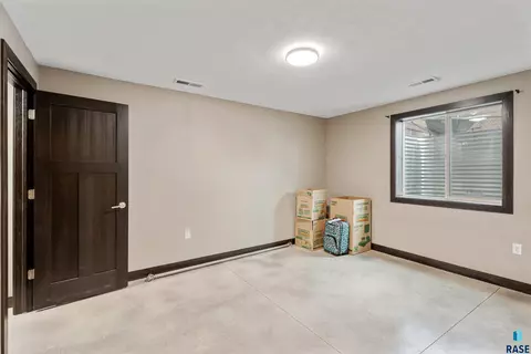 1716 E Tracy Ln, Sioux Falls, SD 57103 photo 26