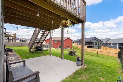 1716 E Tracy Ln, Sioux Falls, SD 57103 photo 33
