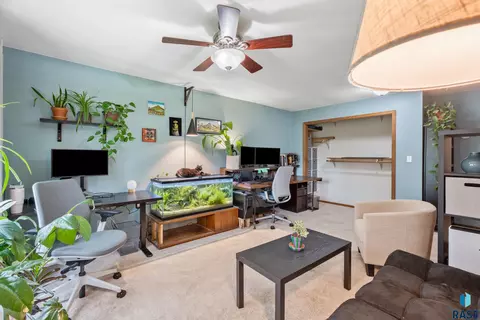 4201 E 22nd St, Sioux Falls, SD 57103 photo 8