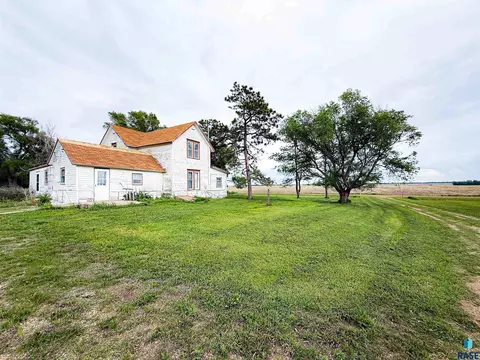23171 434th Ave, Howard, SD 57349 photo 13