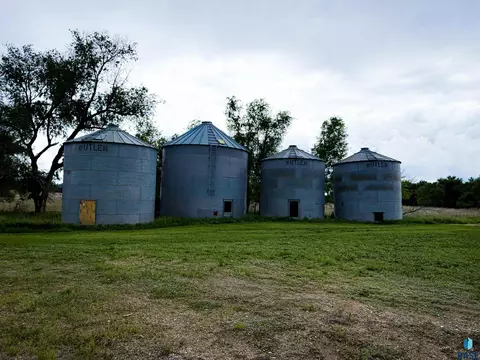 23171 434th Ave, Howard, SD 57349 photo 21