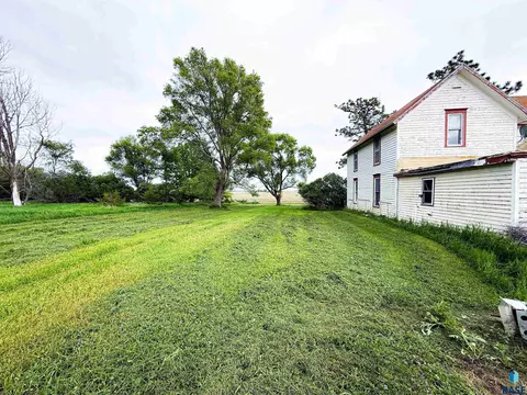 23171 434th Ave, Howard, SD 57349 photo 10